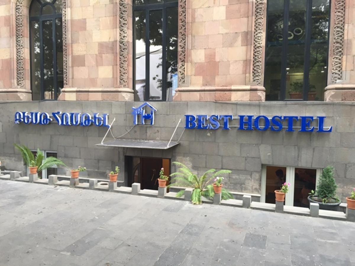 Best Hostel Republic Square Erivan Dış mekan fotoğraf