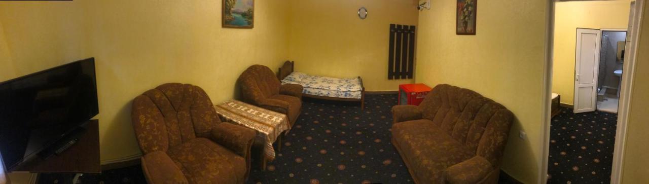 Best Hostel Republic Square Erivan Dış mekan fotoğraf